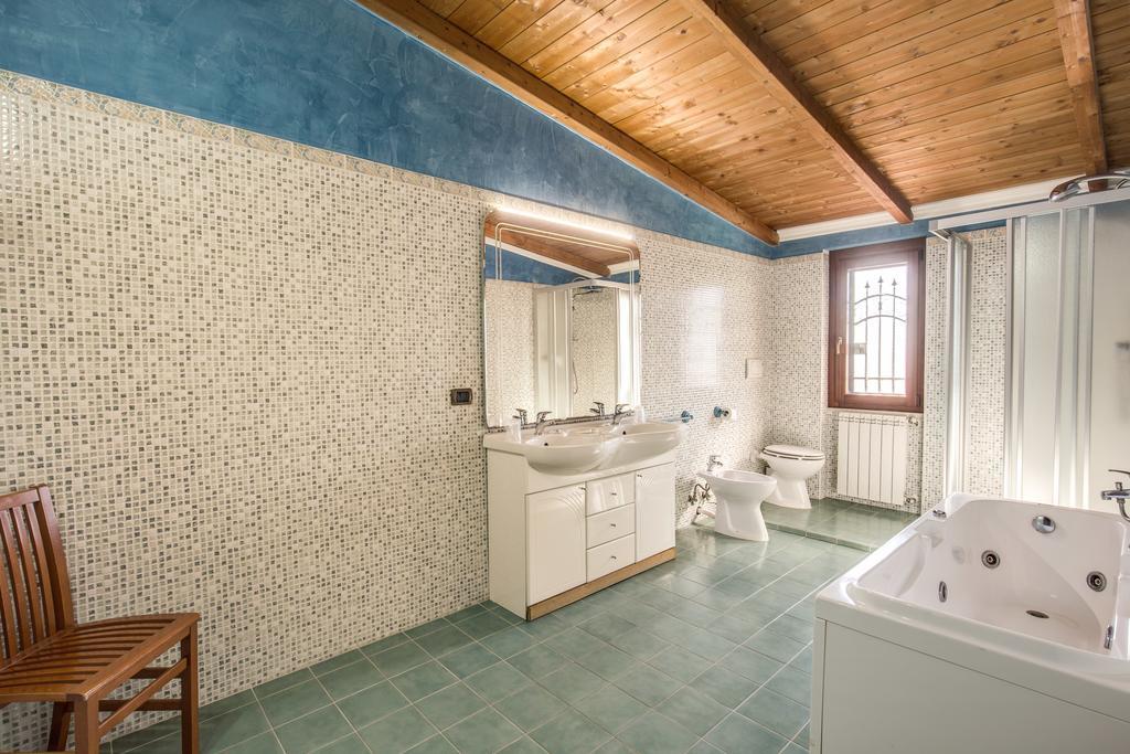Villa Gengi Ardea Bagian luar foto