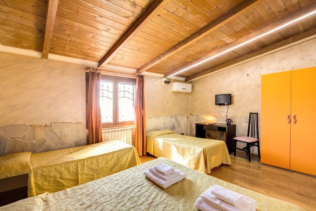 Villa Gengi Ardea Bagian luar foto