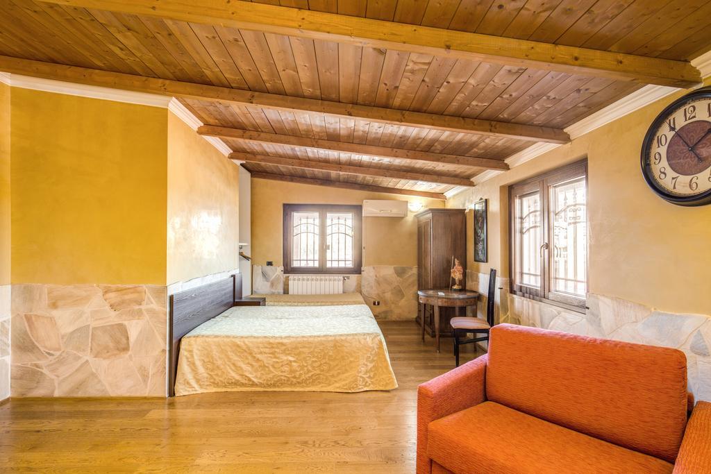 Villa Gengi Ardea Bagian luar foto