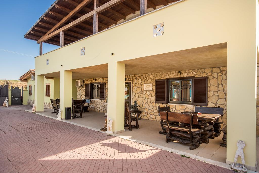 Villa Gengi Ardea Bagian luar foto