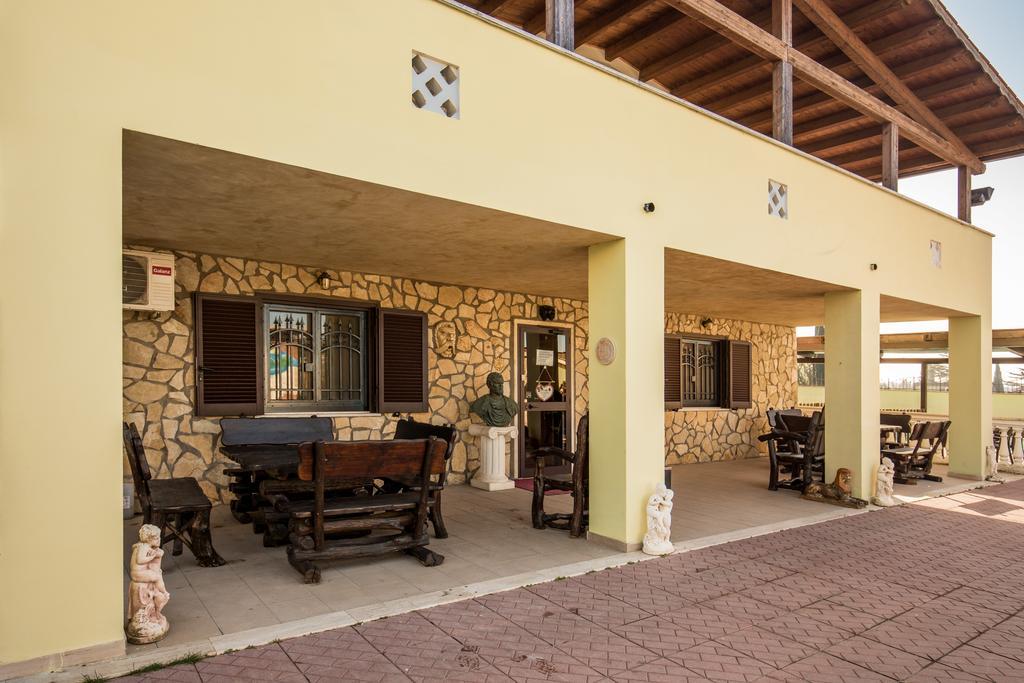 Villa Gengi Ardea Bagian luar foto